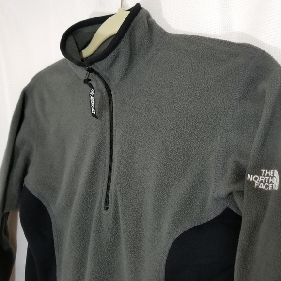 The North Face Quarter-Zip Fleece Top - Picture 2 of 7